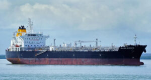 قزاقوں نے صومالیہ کے قریب تیل بردار بحری جہاز پر قبضہ کرلیا
